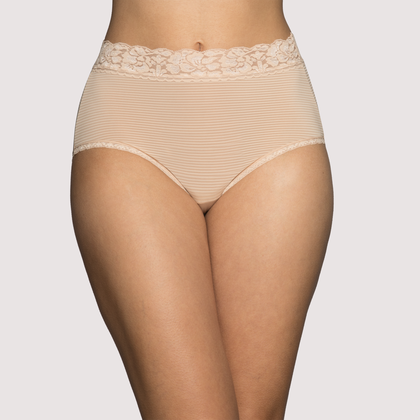 THE BEST FITTING PANTY - RN 52469 - NEW - M / 6 - WHITE COTTON HIPSTER PANTY
